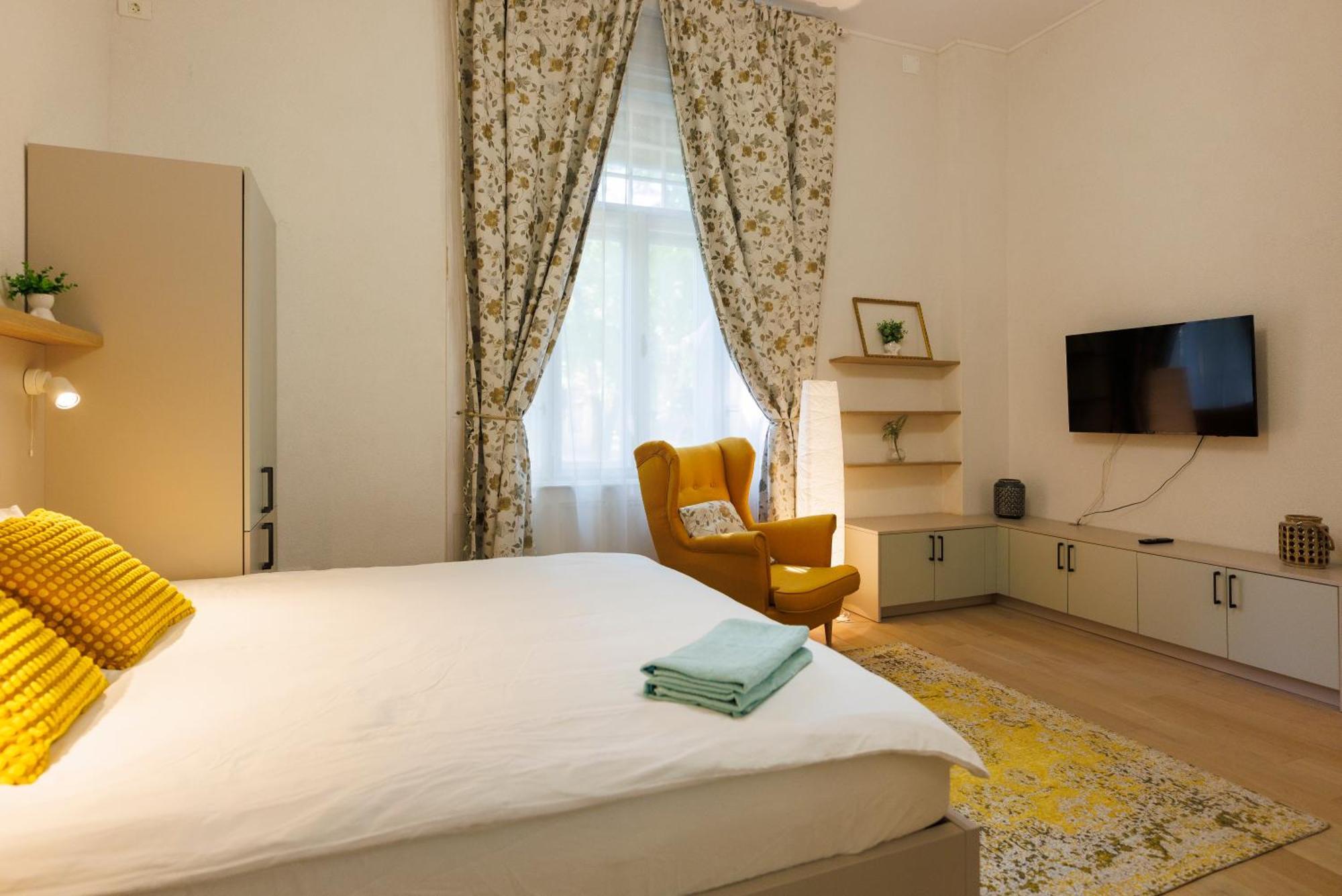 Victoriei Square Apartment ทิมิชัวรา ภายนอก รูปภาพ