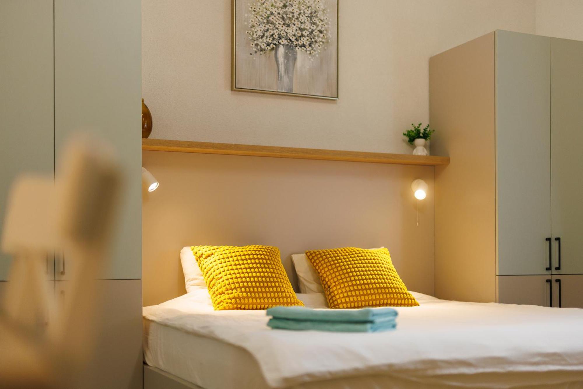 Victoriei Square Apartment ทิมิชัวรา ภายนอก รูปภาพ